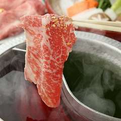 A5ランク神戸牛をコース料理に使用。出汁のしゃぶしゃぶが絶品