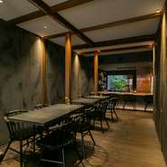 彩り・香り・味と、あらゆる視点から日本茶文化の奥深さを体感できるお店は、京都府外・海外からのゲストへの接待にも最適です。京都祇園ならではの特別なおもてなしを、提案してくれます。