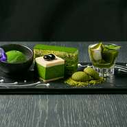 和を感じさせるオシャレな空間で、抹茶と甘味を楽しむ優雅な一時。京都・祇園で、少し大人の女子会を繰り広げてみませんか。夜の部では、お茶を活かしたオリジナルカクテルも楽しめます。