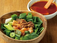 京都産の九条ネギと共に食べる絶品ホルモン！多彩な食感が楽しく、お肉の味わいを引き立てる特製ダレで旨み倍増！単品はもちろん、コースでもホルモンを楽しめます。