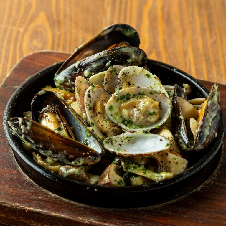 貝とキノコのエスカルゴバター