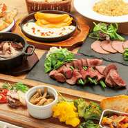 こだわりの黒毛和牛は、塊肉で仕入れをしているからこその希少部位や、脂身の少ない赤身を提供しています。また、野菜なども新鮮な国産食材を中心に仕入れをしています。