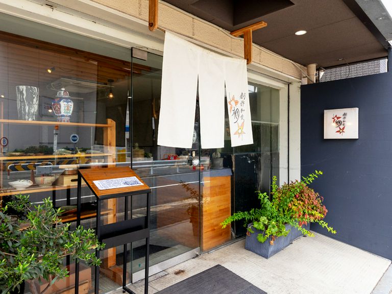 ときには優雅にお一人様を。一人使いも楽しめるお店