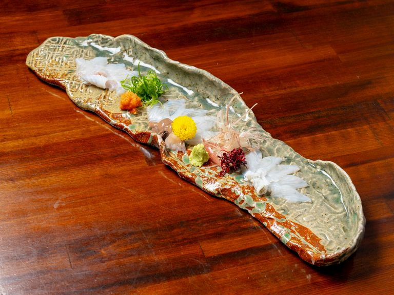 泳ぎカワハギの薄造り