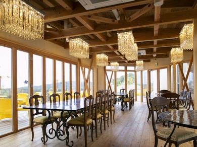 淡路島公園内。山頂のラグジュアリーヴィラ