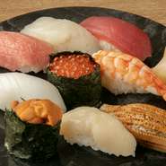 すし居酒屋ならではの、お寿司をもっと身近に・・・
握りたてのお寿司は美味しさが違います！
