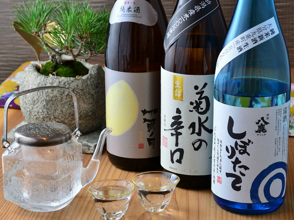 大将セレクトの日本酒を味わう