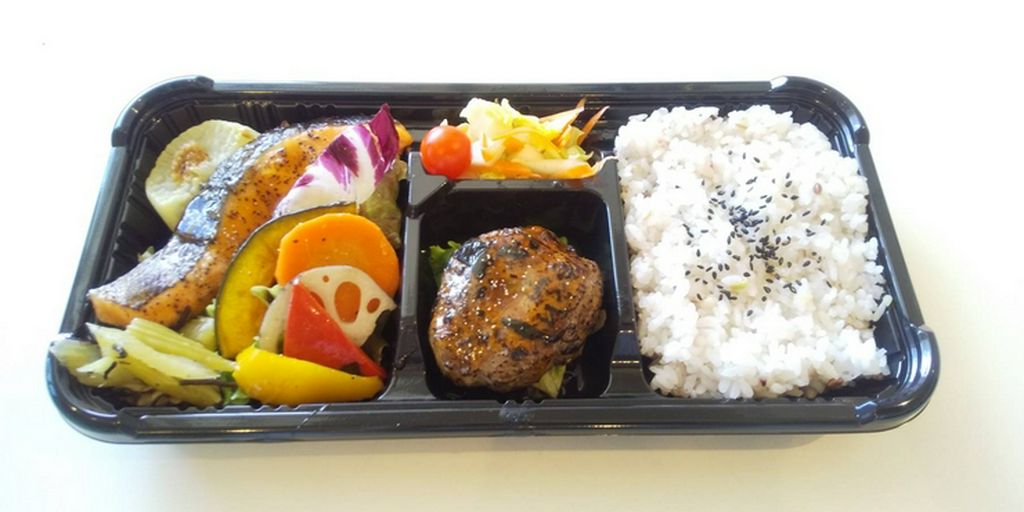 「テイクアウト」鮭ハンバーグ弁当