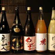 お酒の香りや味わいが、心の中にある大切な思い出をそっと引き出します。記念日に選ぶ一杯は、その日だけの特別な雰囲気を纏い、乾杯の瞬間をより深く心に刻むことでしょう。