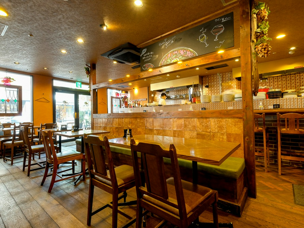 気兼ねなく、サラリと入れるステキなイタリア料理店