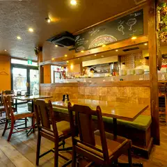 気兼ねなく、サラリと入れるステキなイタリア料理店