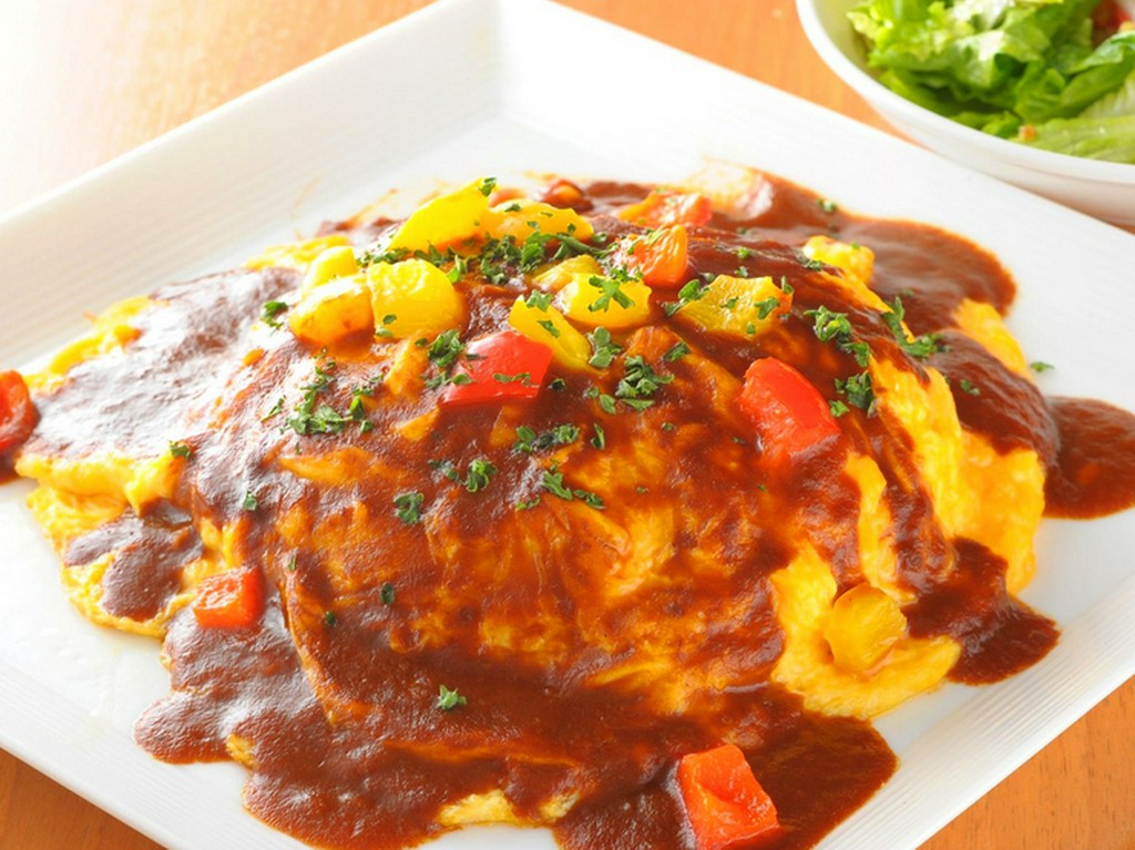 本格料理がそろうランチタイムはコストパフォーマンス抜群！