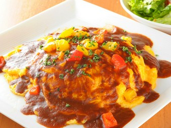 本格料理がそろうランチタイムはコストパフォーマンス抜群！