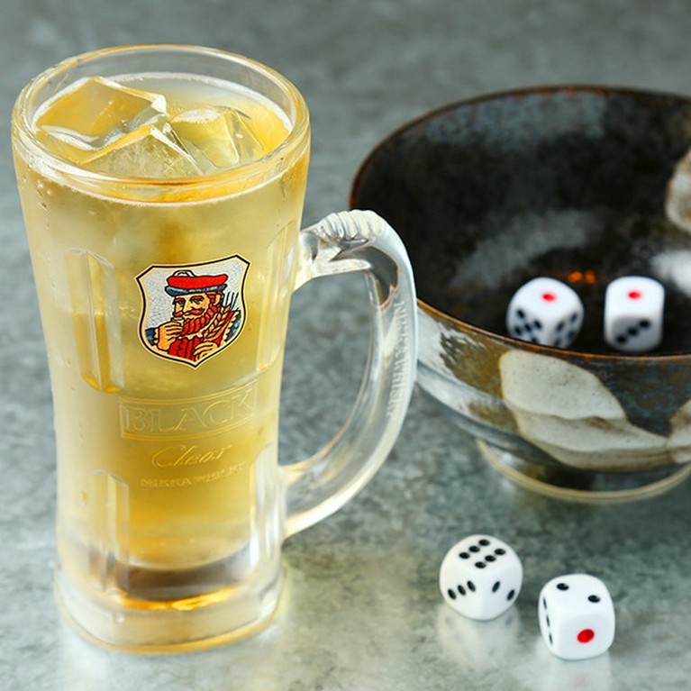 酒場を超えたエンターテインメントも楽しめる