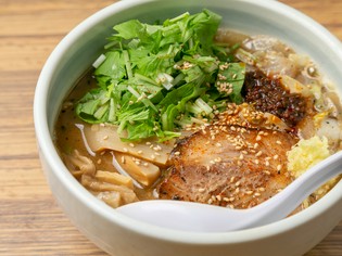 道産味噌をお店でブレンド。京都ならではの野菜も取り入れた一杯