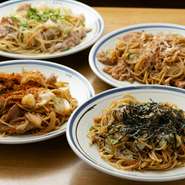 『ガッツ』『塩』『ソース』『しび辛』の4種類の味付けを選べる焼きそばは、単品・定食としても親しまれる逸品です。2玉分まで同一価格でオーダーできることも嬉しい限り。3玉分のサイズアップも相談可能です。