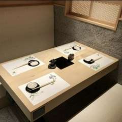 接待や家族で利用しやすい個室は、5名まで入室可能