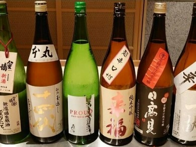 鮨と相性の良い日本酒。火入れを行わない生酒も用意