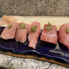 全国から天然の鮪だけを仕入れ、惜しみなく握る『トロ』