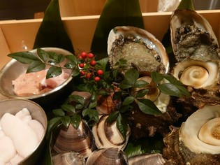 一つ一つは紹介しきれないほど、仕入れる食材は国産にこだわる