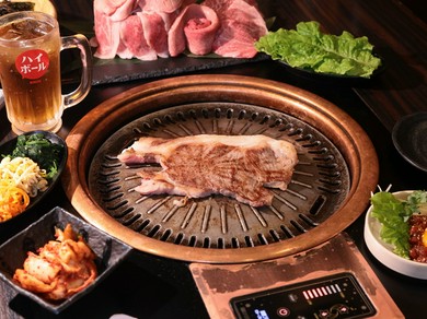 こだわりお肉を満喫できる、3つの食べ放題コース