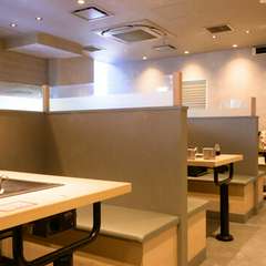 『お好み焼』をつくりながら、会話と食事が楽しめる一軒