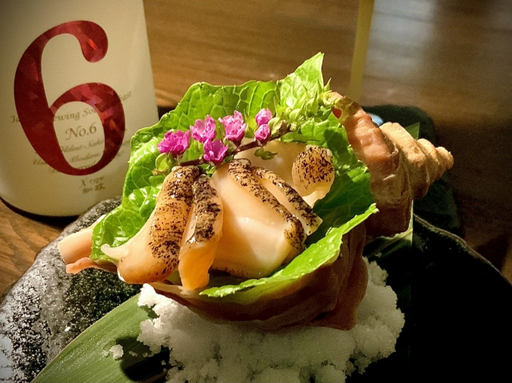 コリコリとした食感、ほのかな甘みを堪能できる『活つぶ貝』