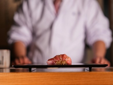 誕生日や結婚記念日、お祝い事、人生の節目の宴席の格好の舞台