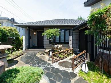 店内と離れにプライベート感が高い完全個室を2部屋用意