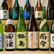 夏限定の銘柄や、日本で行われたサミットで提供された貴重なものまで、料理に合わせ常時10種ほどの日本酒が用意されています。また、ワインセラーもあり、注目されている、和食とワインの組み合わせも愉しめます。