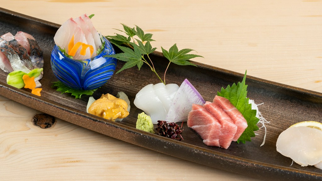 毎日市場より仕入れる、季節の鮮魚を存分に『お刺身』　写真は一例