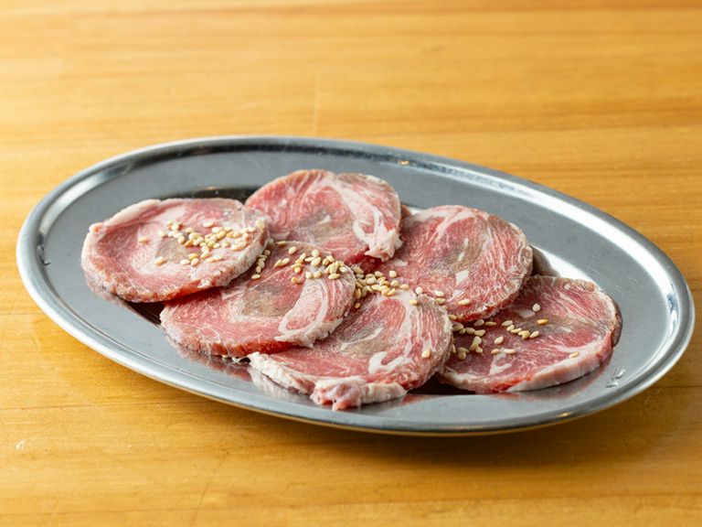 お酒のつまみに最適な『タンカルビ(ゲタカルビ)』