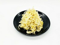 サクサク野菜と健康推進のごま油ドレッシングが食欲をそそる！