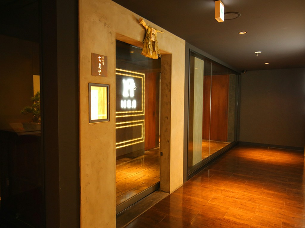 茶道の心「もてなし」と「しつらえ」を感じるお店です。