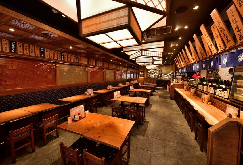 落ち着ける雰囲気の店内となっております。