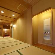 北海道の三大温泉郷の一つ、湯の川温泉の【竹葉新葉亭】は函館屈指の料理旅館。今回紹介のプランでは、宿泊や温泉利用なしで、名旅館の客室を利用できます。静寂に包まれた風雅な隠れ家での食事は至福のひと時に！