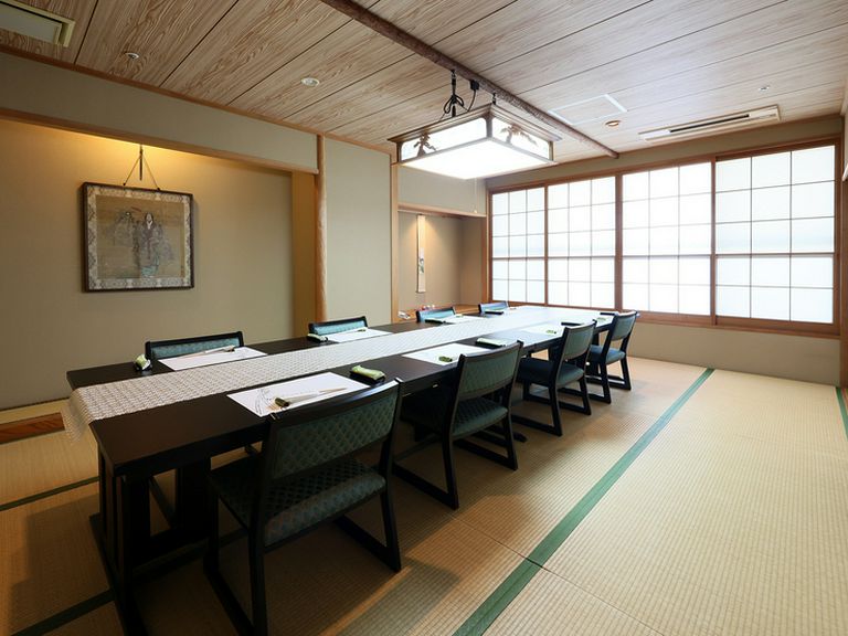 個室確約！数寄屋づくりの和の風情に憩いながら会席料理を堪能