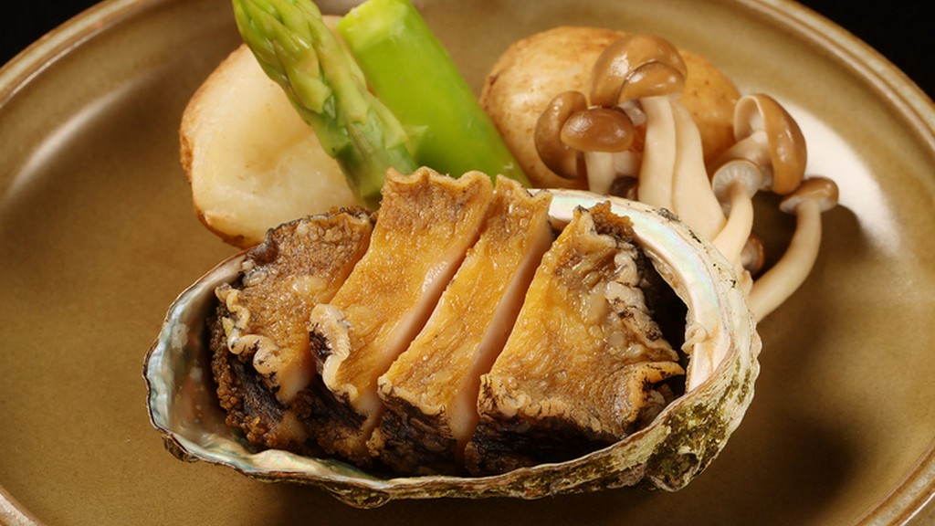 家族のお祝い事、お顔合わせなどの特別な日を季節の会席が彩る