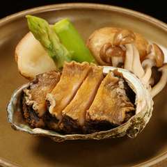 家族のお祝い事、お顔合わせなどの特別な日を季節の会席が彩る