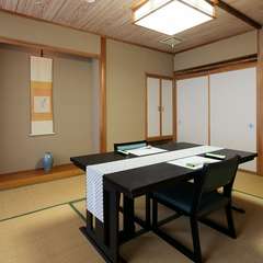 2名様から利用OKの個室も用意。非日常の食体験を二人で堪能