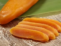 湯の川温泉屈指の料理旅館の実力を物語る逸品。最上質なボラの卵を秘伝の技と調味で手間ひまかけて仕込み、コース料理の一品として提供。奥深くまろやかな味わいで、日本酒との相性が抜群です。写真はイメージ。