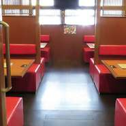 貸切可能で、コースご注文の場合はプラス1500円で飲み放題も。最大28名までご利用可能。