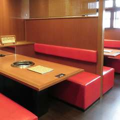 ゆったりソファー席で居心地も抜群◎