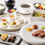 黒毛和牛が楽しめるランチコース
空と海に囲まれた景色とともにゆったりとしたランチをお楽しみください