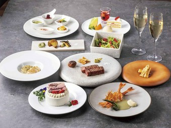 【記念日】【アニバーサリープラン】乾杯シャンパン、ホールケーキ付きメインはA3ランク黒毛和牛全11品