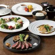【ランチ限定】月ごとに変わる季節のお魚料理がお楽しみいただける豪華なランチコース。
