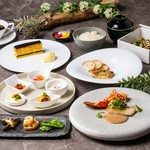 ランチにシーフードコースもご用意しております。
お肉が苦手な方にはこちらの魚介の鉄板焼が楽しめるコースを是非！