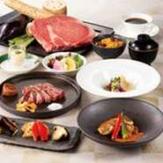 メインのお肉の他にも、その日の旬のお魚料理をシェフおすすめの調理法でご提供致します。お魚料理もお肉料理も召し上がれるコース。
竹(A3ランク黒毛和牛):12,540円/松(A5ランク特選銘柄牛)16,500円
