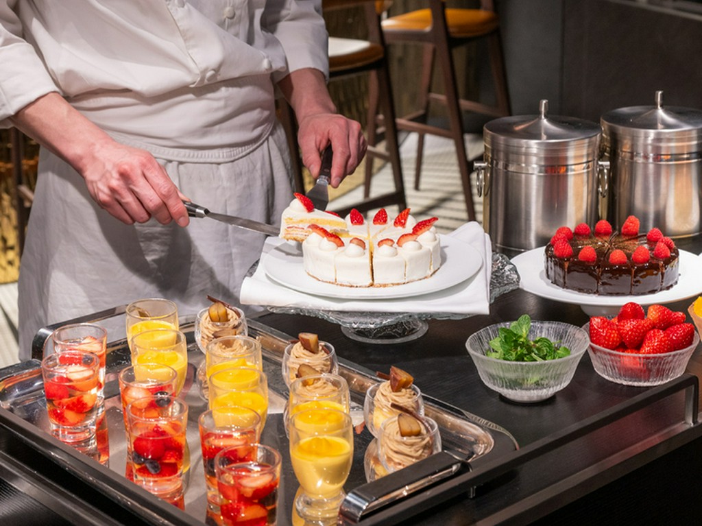 【食後の至福】コースの締めくくりにパティシエ特製デザート