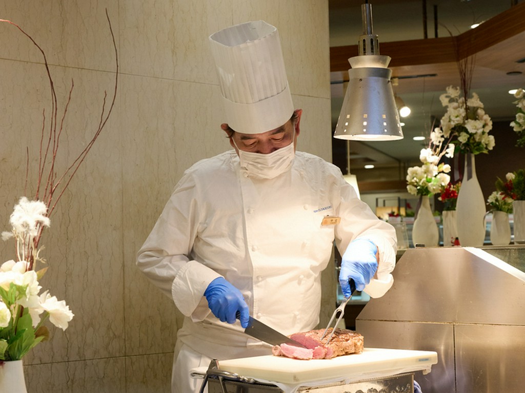 料理人の存在を間近にできるライブキッチン